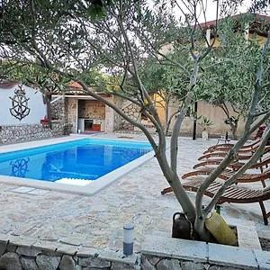 apartman-magas.hotelinzadar.com/